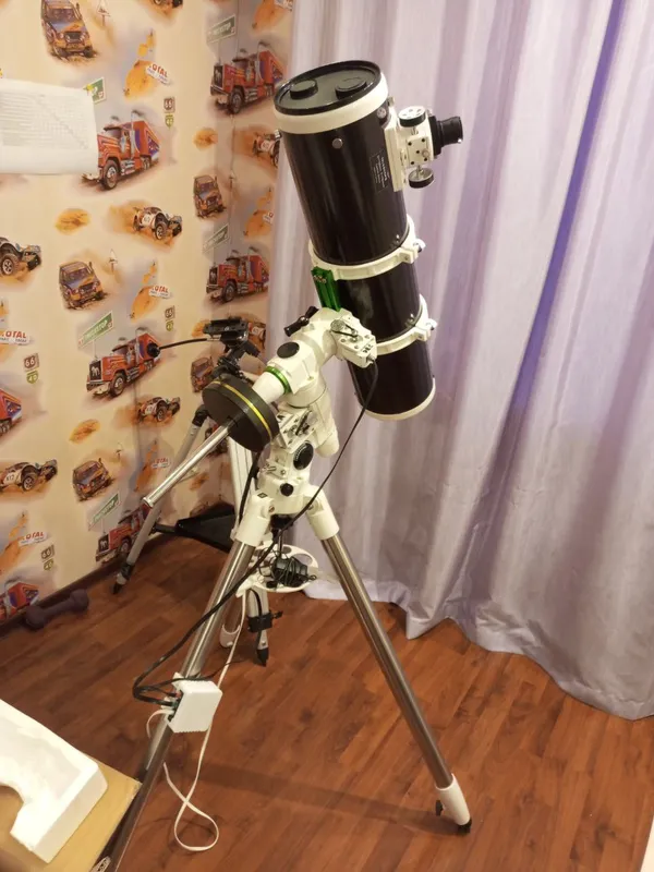 A bigger Newtonian on a motorised equatorial mount